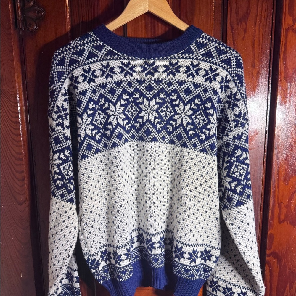 Puritan Blue and White Patterned Sweater